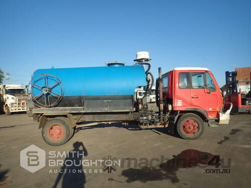 2000 NISSAN UD PKB210 4X2 VACUUM TRUCK