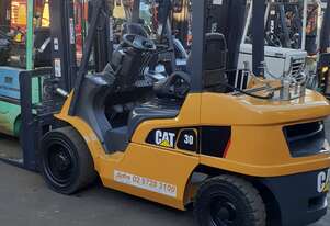 ACTIVE FORKLIFTS - 2015 Catapillar 3 Ton forklift for sale 5000mm lift height 1200mm tynes