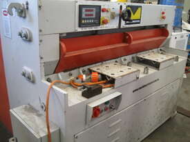 Used Metalmaster 1300mm x 4mm Hydraulic Guillotine with Power Backgauge - picture0' - Click to enlarge