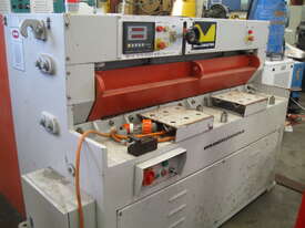 Used Metalmaster 1300mm x 4mm Hydraulic Guillotine with Power Backgauge - picture0' - Click to enlarge