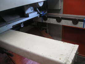 Used Metalmaster 1300mm x 4mm Hydraulic Guillotine with Power Backgauge - picture2' - Click to enlarge