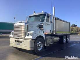 2019 Freightliner Coronado 114 - picture0' - Click to enlarge