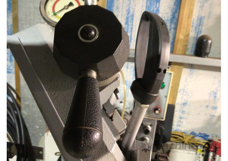 Used hafco metalmaster EB280 Band Saw Dual 45 Deg single phase with 3m