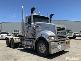 2010 Mack Trident CMHT - picture0' - Click to enlarge