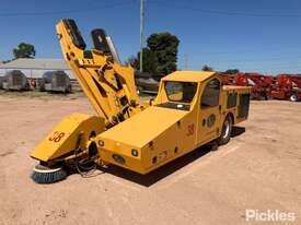 Orchard Machinery Corporation (OMC) Shockwave Sprint - picture0' - Click to enlarge