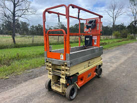 JLG 1930ES Scissor Lift Access & Height Safety - picture0' - Click to enlarge