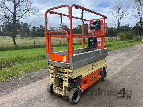 JLG 1930ES Scissor Lift Access & Height Safety