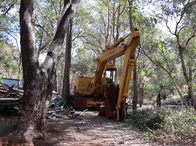 CATERPILLAR 225 EXCAVATOR - picture0' - Click to enlarge