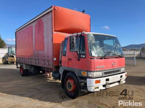 2002 Hino FG1J Curtain Sider