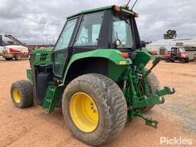 John Deere 4x4 Tractor - picture2' - Click to enlarge