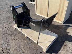 Lot: 32 - Unused Excavator Ripper Attachment, Model: - picture1' - Click to enlarge