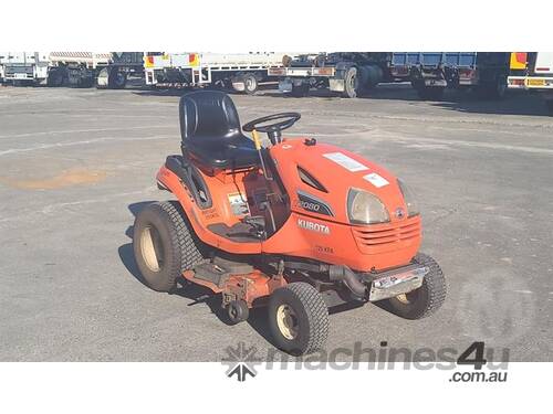 Kubota T2080