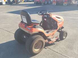 Kubota T2080 - picture0' - Click to enlarge