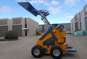 Wheeled Loader - 17.1 kW Engine l 375kg Lifting Force l Compact & Efficient Design