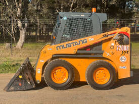 Mustang Other Skid Steer Loader - picture1' - Click to enlarge