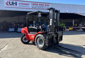 UHI TR35 3.5T 4WD Diesel Rought Terrain Forklift with 3-Stage 4.5m Lifting Height