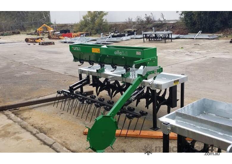 UNIA ALFA 550 25 OUTLET SEED BOX (3.0M)