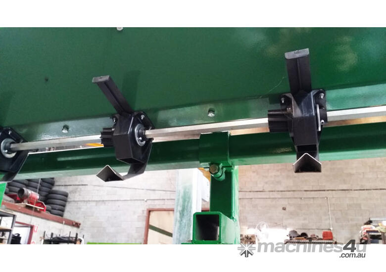 UNIA ALFA 550 25 OUTLET SEED BOX (3.0M)