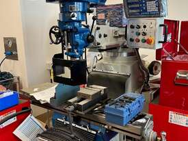 Hafco Metal Master Industrial Turret Milling Machine -Model Bm-52 Ve - Year of Man.2015- 5 Hp. - picture0' - Click to enlarge