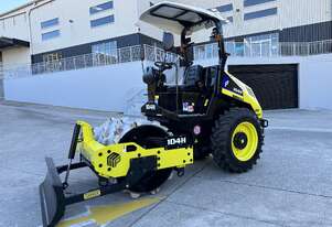 MULTIPAC 4Tonne Smooth Drum Roller with Dozer Blade