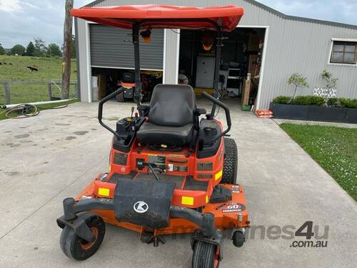 2013 Kubota ZD331 Zero Turn Mower