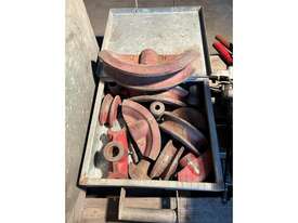 HYDRAULIC PIPE BENDER WITH ACCESSORIES - picture0' - Click to enlarge