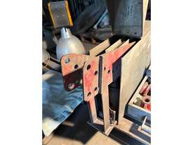 HYDRAULIC PIPE BENDER WITH ACCESSORIES - picture1' - Click to enlarge