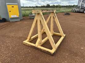 35 Ton Trailer Stand - picture1' - Click to enlarge