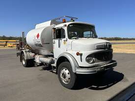 1987 Mercedes Benz    4x2 Tanker - picture1' - Click to enlarge
