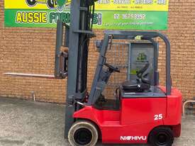 2.5 Ton Electric Forklift  - picture0' - Click to enlarge