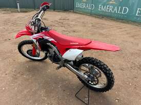 2017 HONDA CRF450R MOTORBIKE - picture2' - Click to enlarge