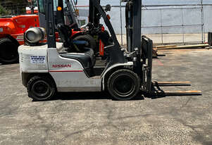 Nissan   3 Tonne Forklift