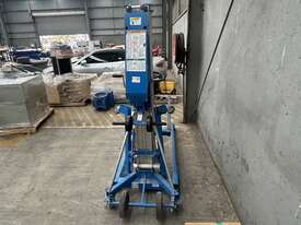 2020 Genie SLA-25 Material Lift - picture1' - Click to enlarge