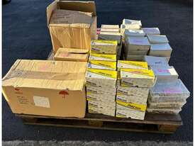 PALLET OF ASSORTED FASTENERS/DYNABOLTS  ETC - picture0' - Click to enlarge