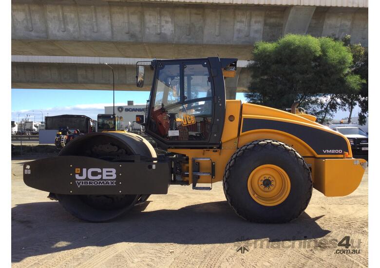 caption UNUSED JCB VM200D SMOOTH DRUM ROLLER U4665