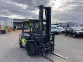 2012 Nissan W1F4A45U Diesel Forklift - picture0' - Click to enlarge