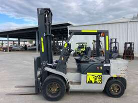 2012 Nissan W1F4A45U Diesel Forklift - picture2' - Click to enlarge