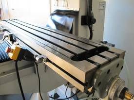 NT30 Milling Machine, (X/Y/Z), 875/380/420mm - picture1' - Click to enlarge