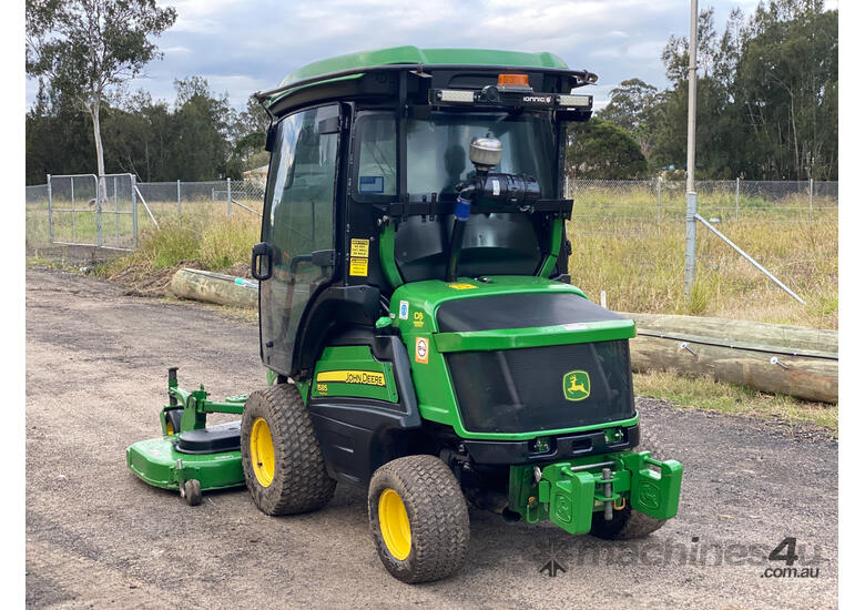 caption John Deere 1585 Front Deck Lawn Equipment