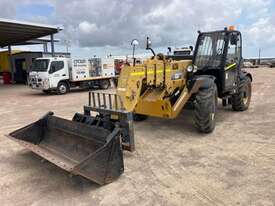 2010 Caterpillar TH417 Telehandler - picture1' - Click to enlarge