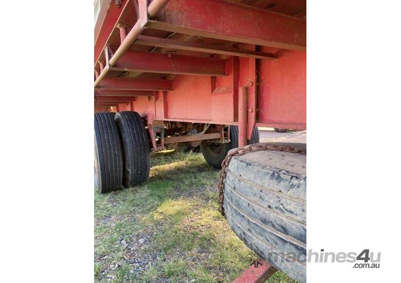 caption 1984 International T2670 Truck w/ 1986 40'Hallmark