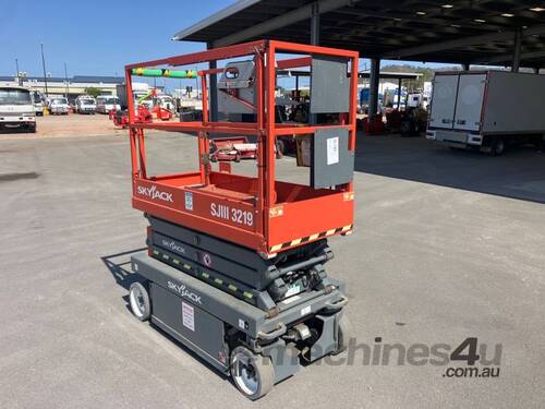 2016 Skyjack SJ1113219 Scissor Lift (Electric)