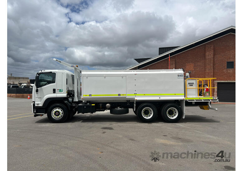 caption 2024 Isuzu FVZ240-300 Service Truck