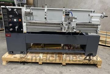 Precision Taiwanese lathe 1,500mm between centres