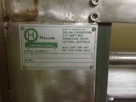 HALLAM ENGINEERING Knurled roller Extruder - picture0' - Click to enlarge