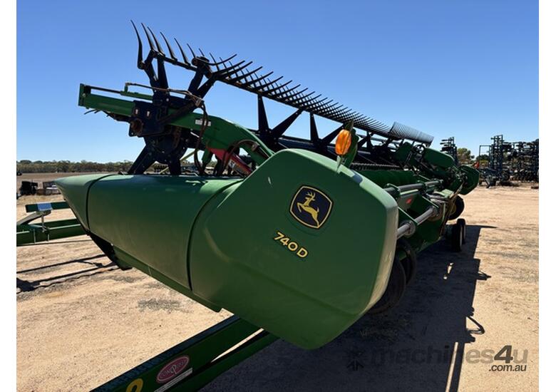 caption 2018 John Deere 740D Combine Platforms
