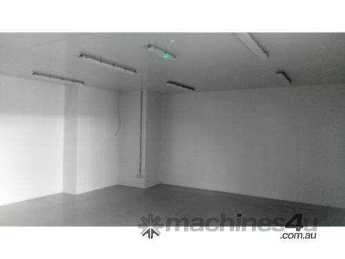 caption Large Commercial Coolroom