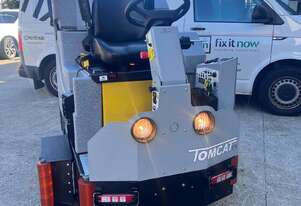 Conquest XR46C Scrubber Like New