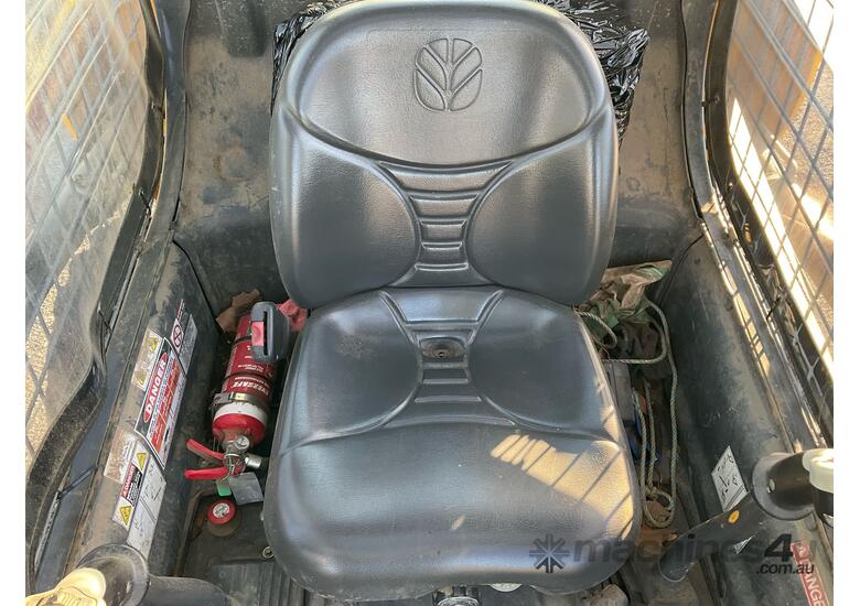 2015 New Holland L213 Skid Steer