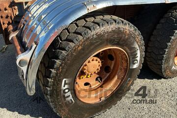 2005 Volvo FM12 Cab Chassis Day Cab